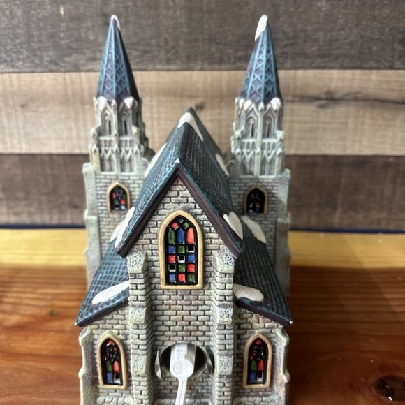 Holiday Time 2004 Village Collectible Lighted Cathedral Church New - Picture 9 of 9